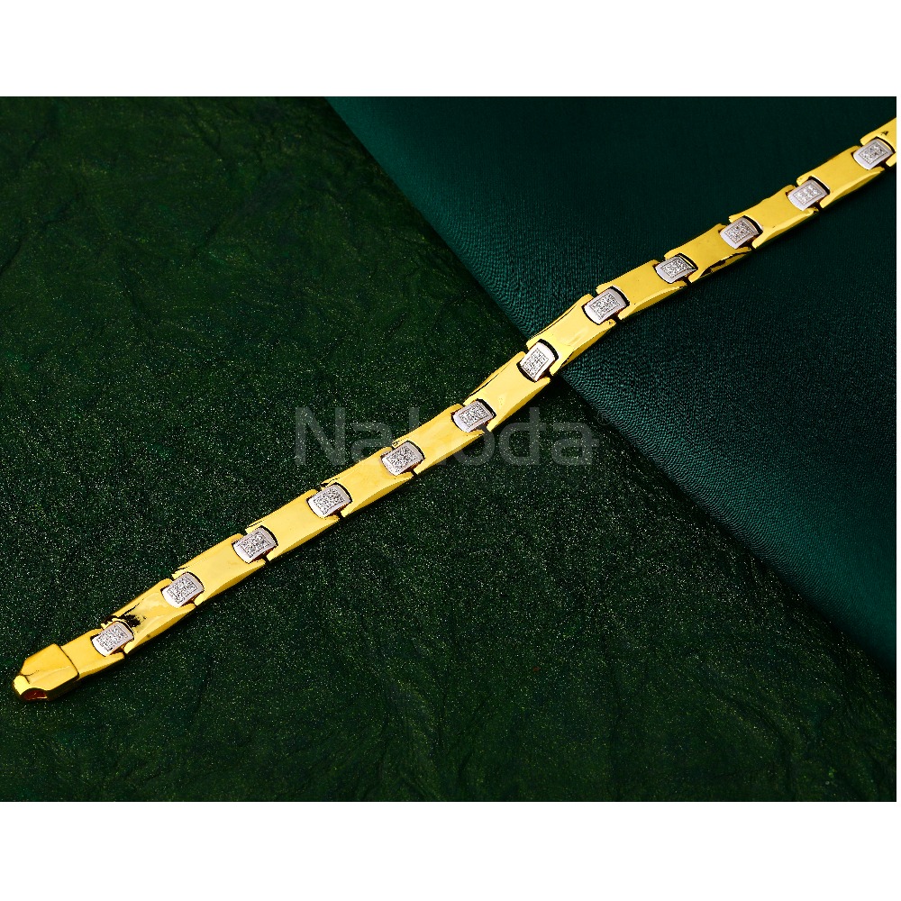 916 Gold  Men's Designer Casting Bracelet MCB130