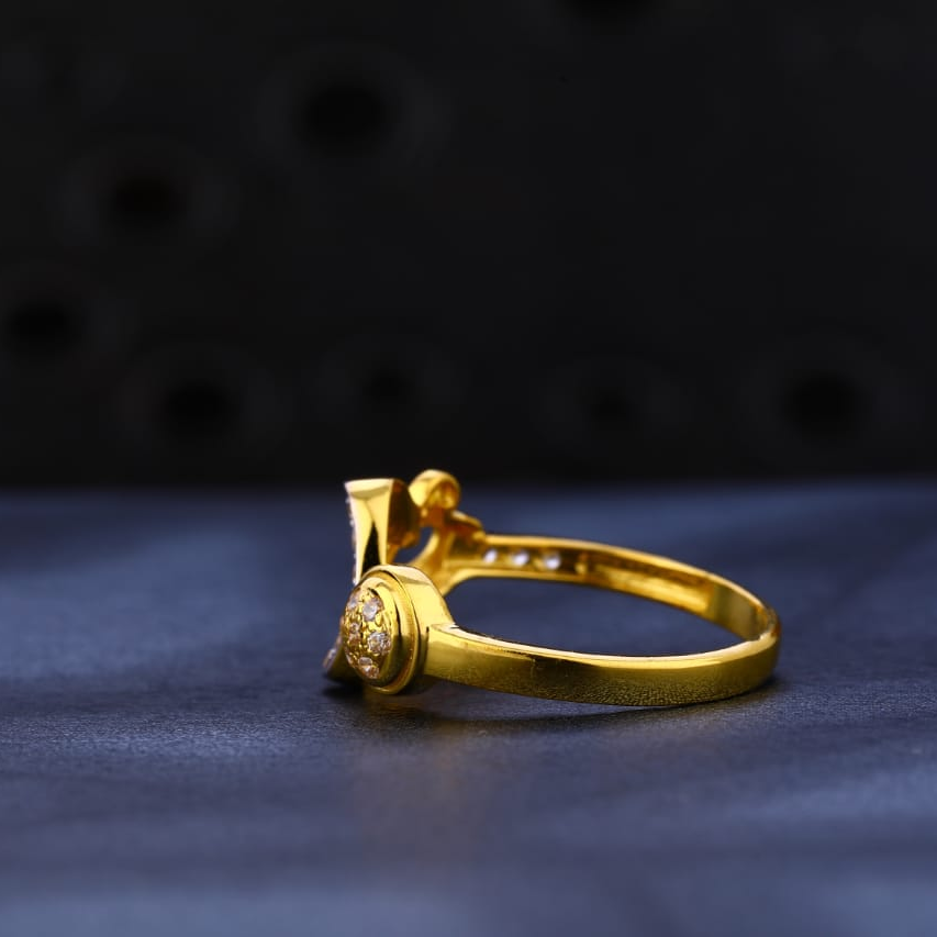 916 Gold CZ Hallmark Stylish Ladies Ring LR1151