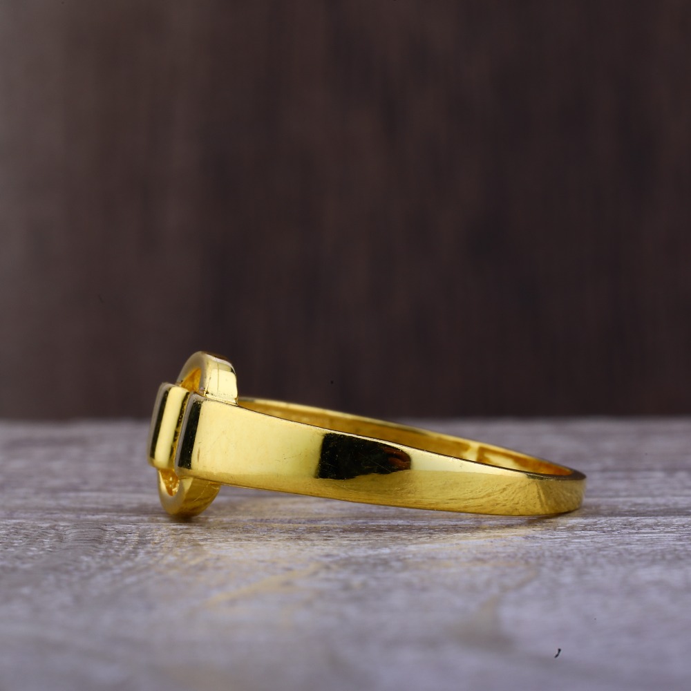 Ladies 22K Gold Round Design Ring -LPR69
