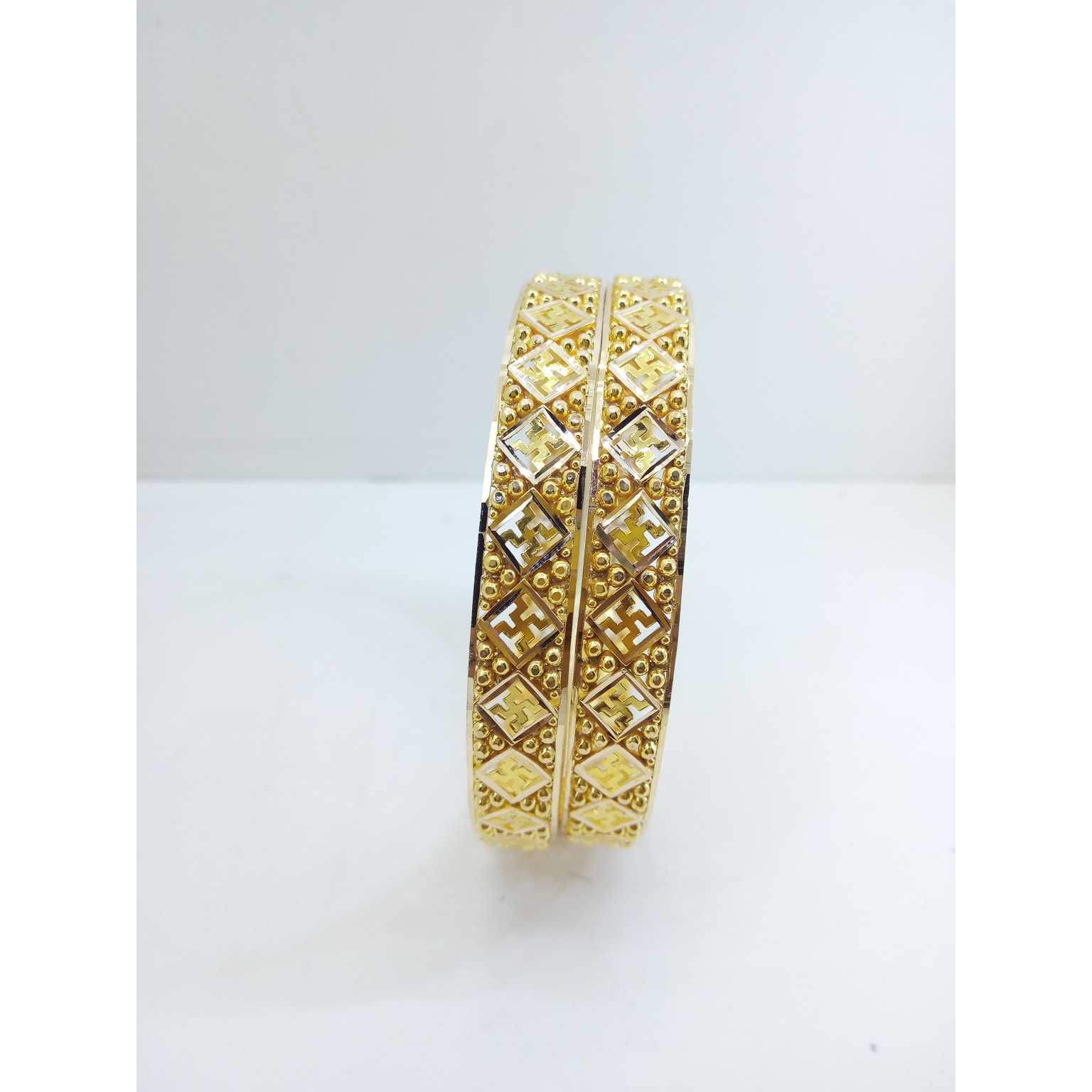 916 gold chandan chudi,traditional gujrati bangles, 25 grams apprx.