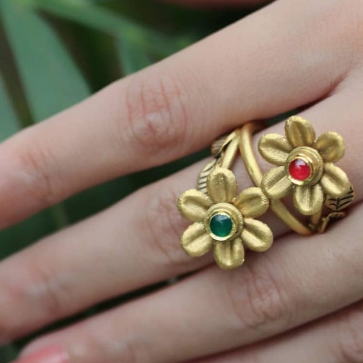916 gold two flower design ring