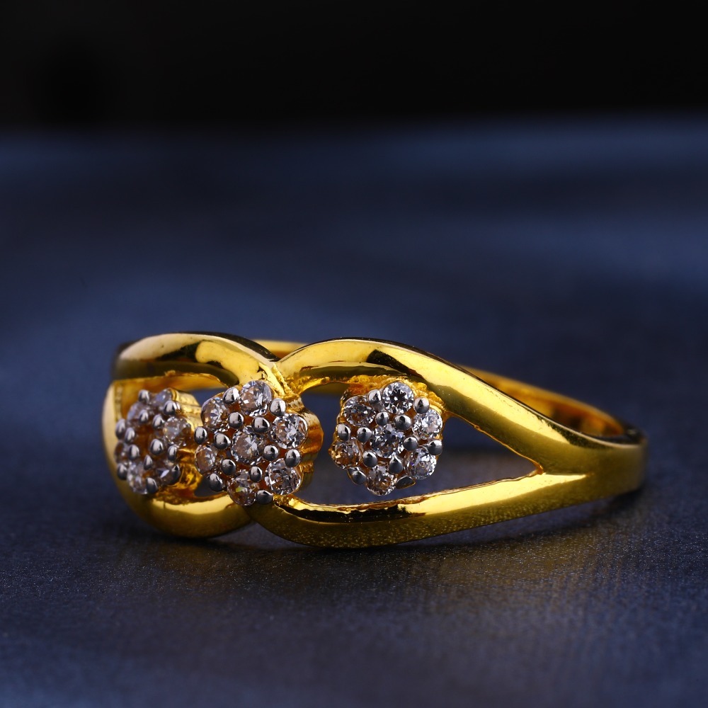 916 Gold Ladies Ring LR361