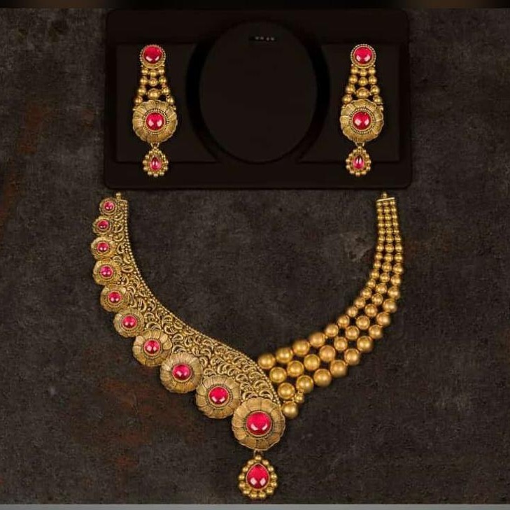 916 Antique/Jadau fancy necklace set