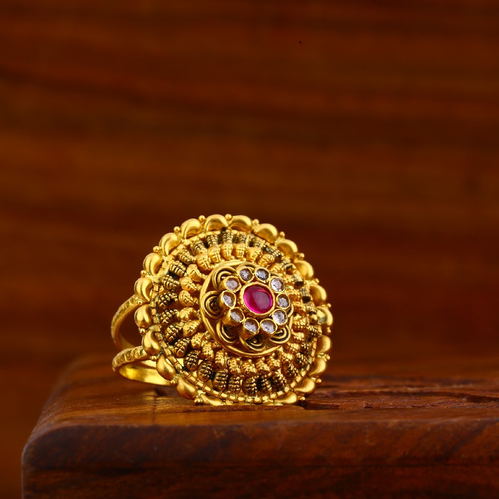 916 Gold Designer Antique Ring LAR83