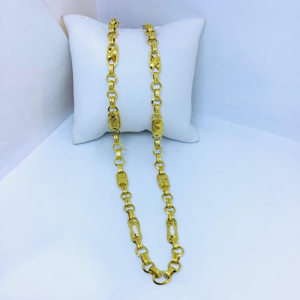 Designing fancy gold chain