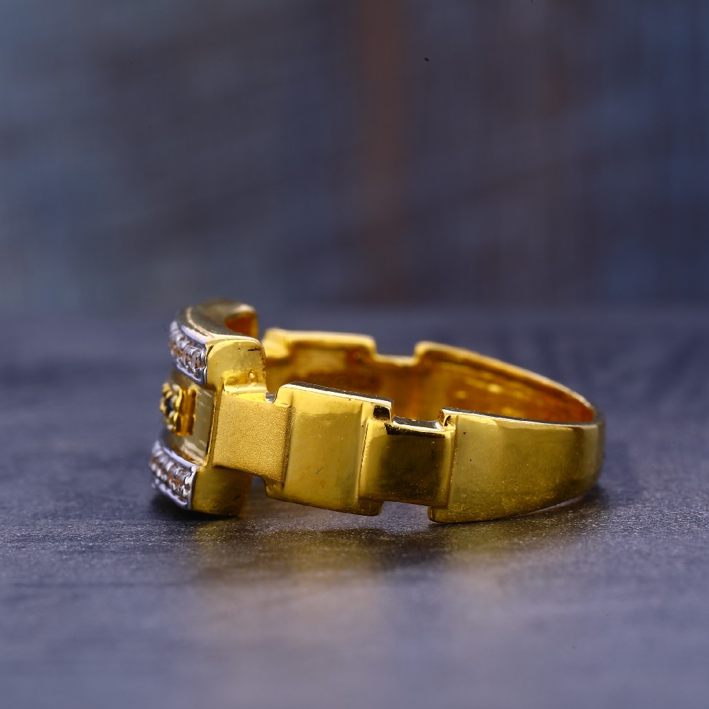916 Gold Cz Hallmark Classic Gent's  Ring MR657