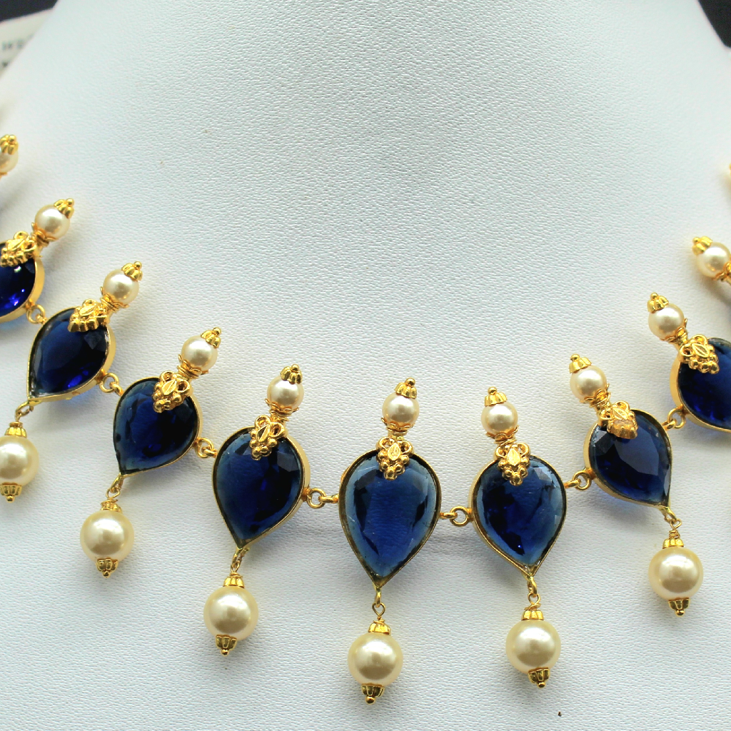 22kt blue stone necklace