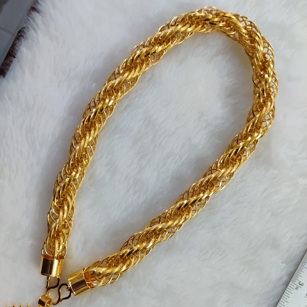 Broad gold hot sale chain design