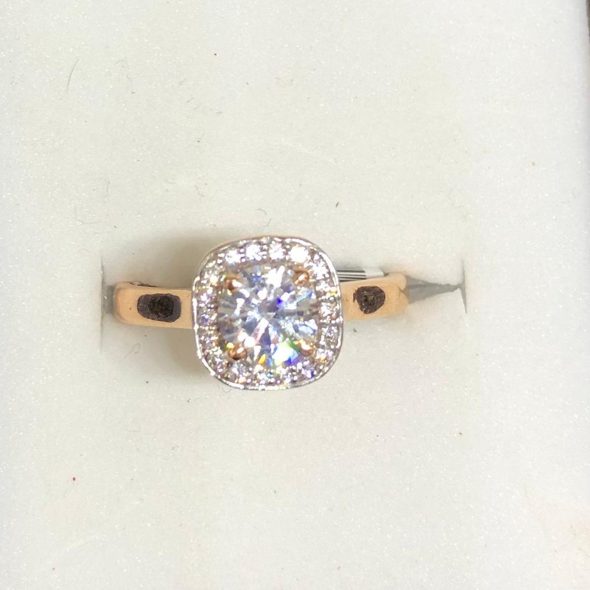 18K Gold Diamond Ring