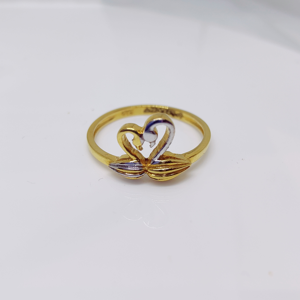 Buy quality 22k gold plain duck design ladies ring in Ahmedabad