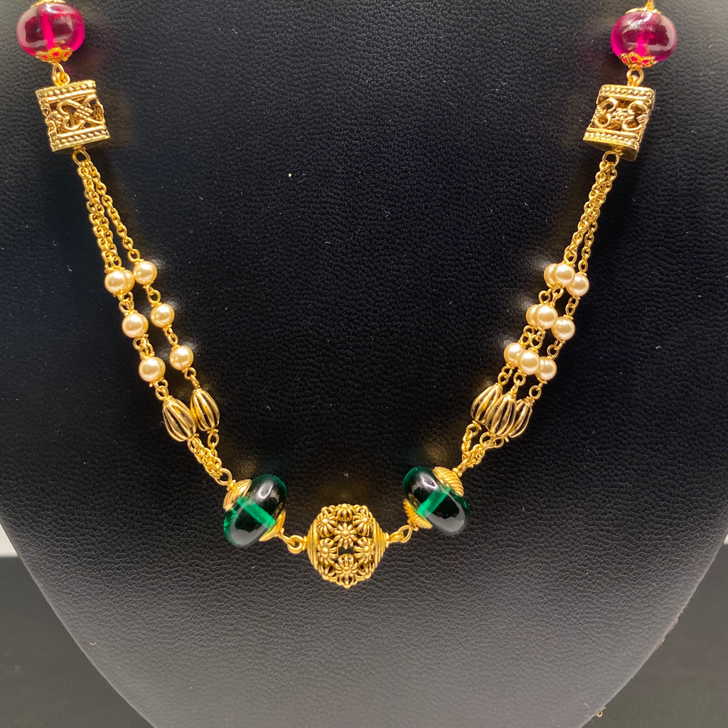 Gold Antique pearls necklace