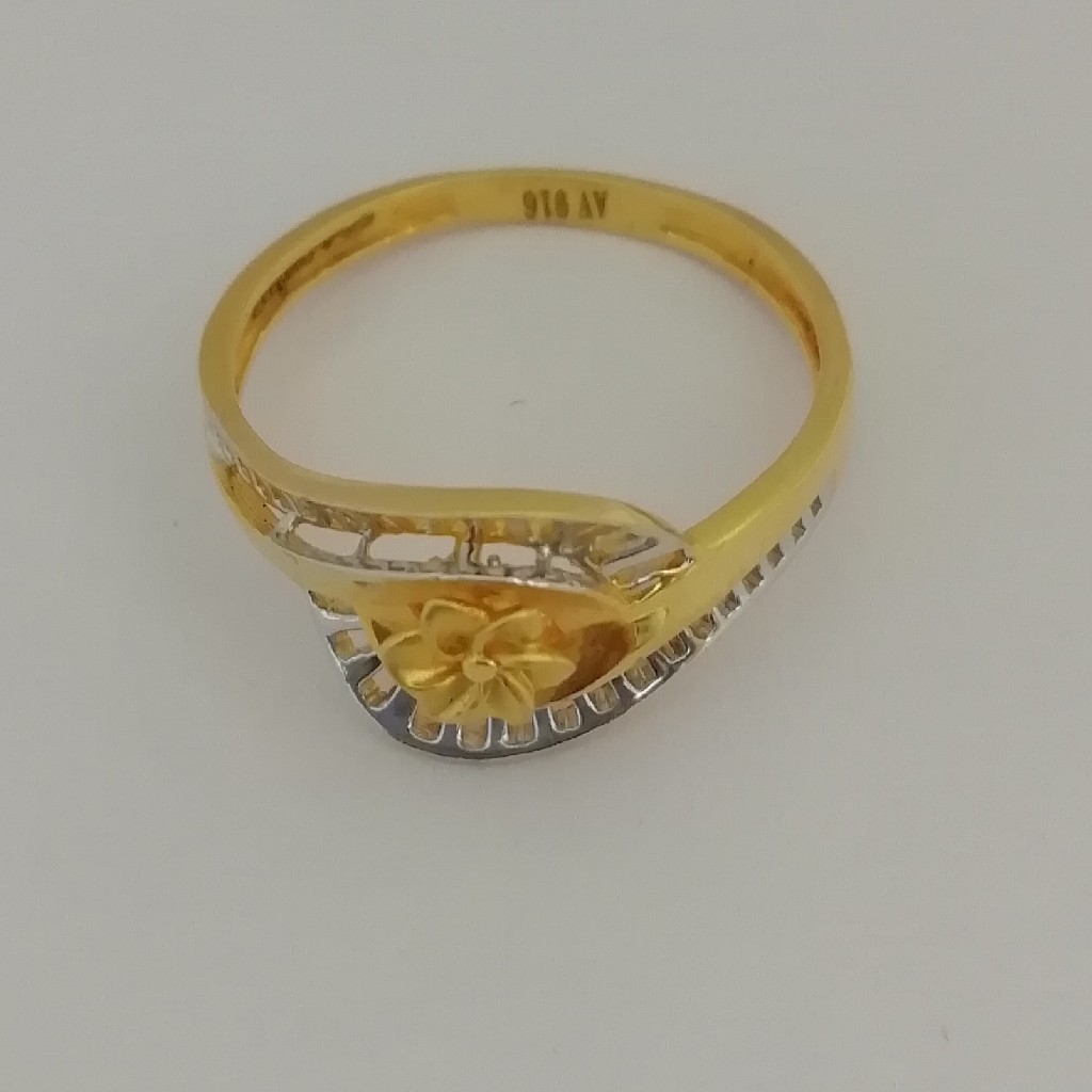 916 gold fancy flower design ladies ring