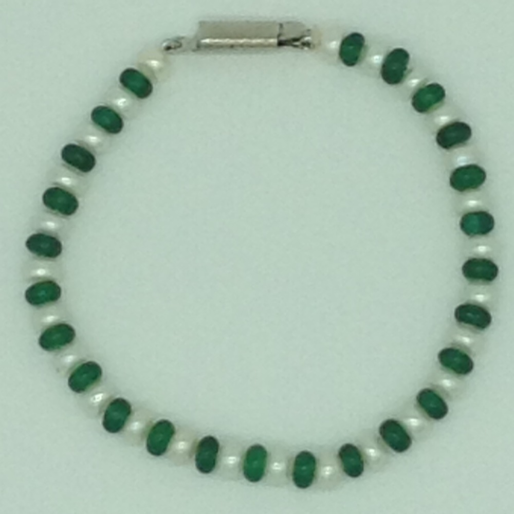White Flat Pearls And Green Semi 1 Layers Bracelet JBG0111