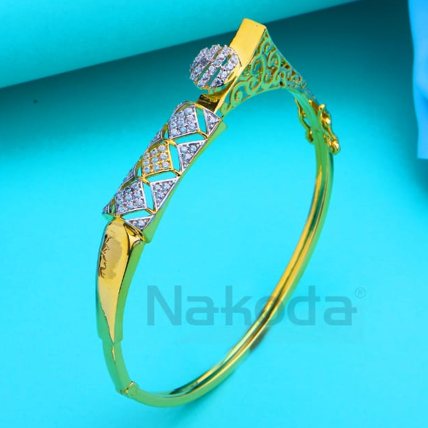 750 Gold CZ Hallmark Ladies Exclusive Kada Bracelet LKB211