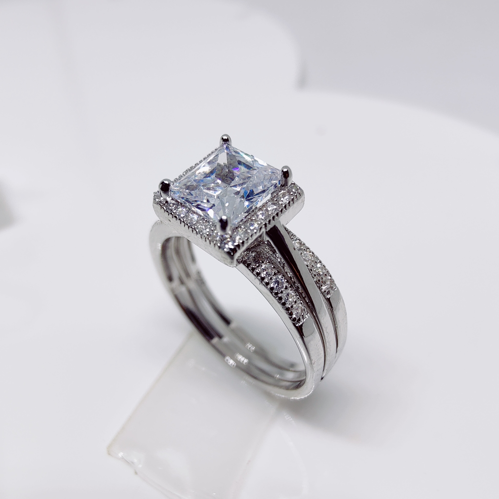 92.5 Sterling Silver Soliter Square Ring