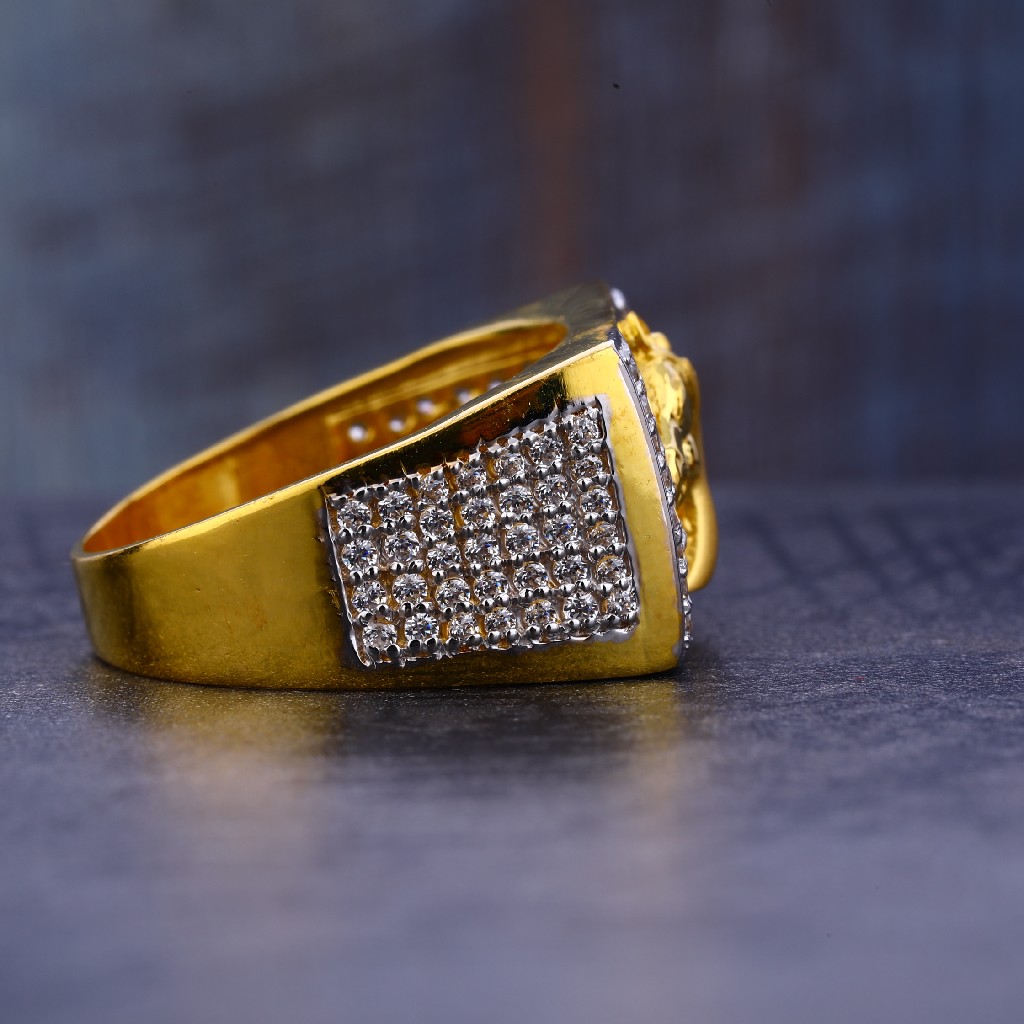 Buy quality 916 Gold Cz Hallmark Mens Ring MR655 in Ahmedabad