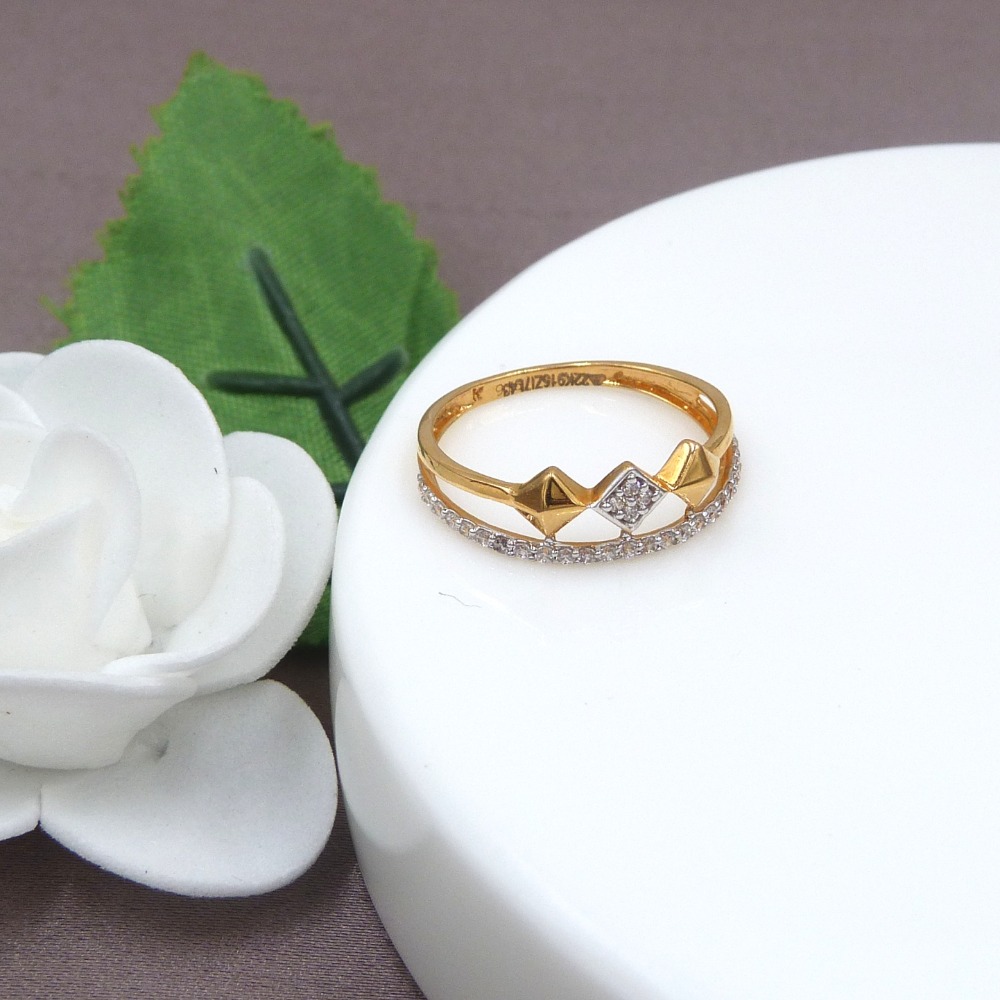 Fancy Band Style Lady Ring 22k Gold