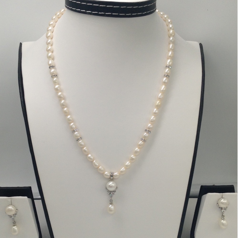 White cz and pearls pendent set with oval pearls mala jps0038