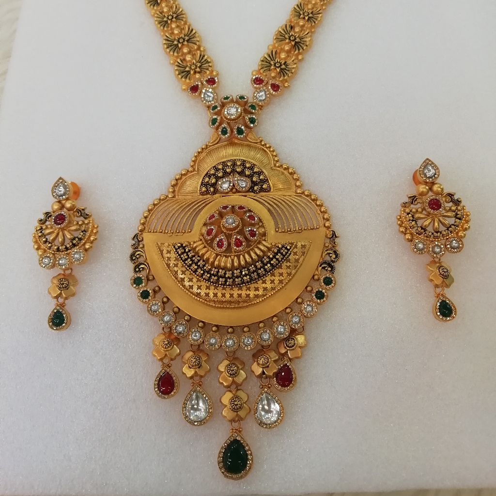 22k gold fancy sawaroxy zinkoriya diamond and antique long set