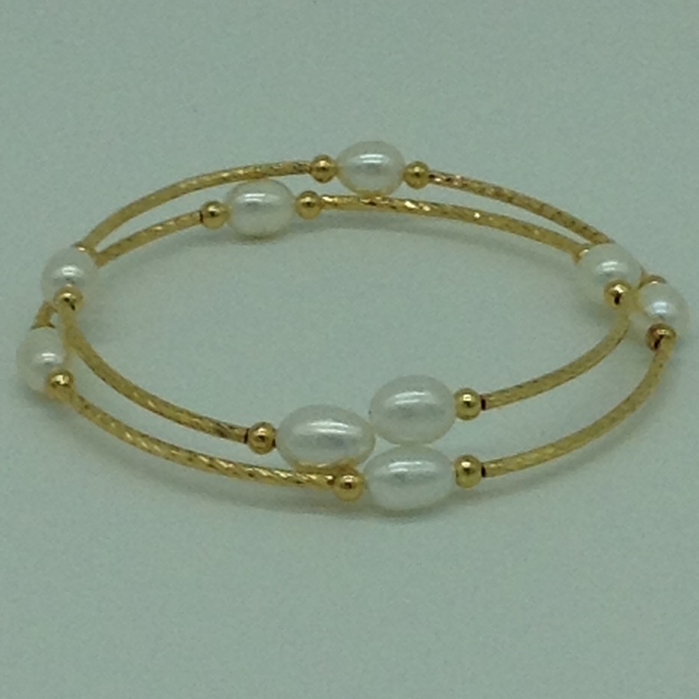 White Oval Pearls With Golden Pipe Alloy Spiral Bracelet JBG0187
