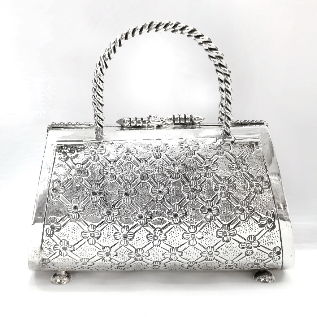 Buy quality 925 pure silver ladies purse with handle in fine
