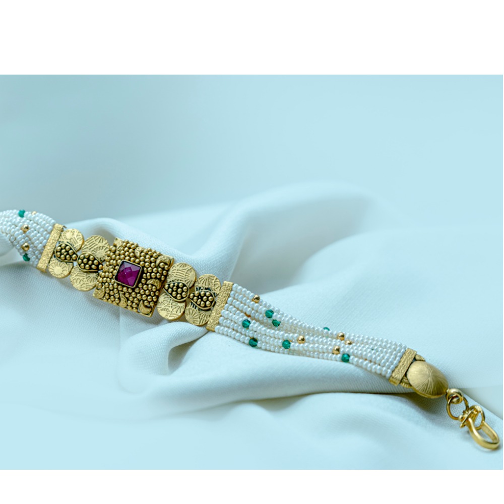 22KT Gold Pink Stone Antique Bracelet LB-568