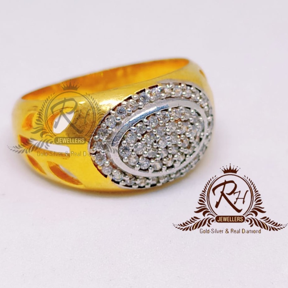 22 CARAT Gold Gents Diamond Fancy Ring RH-GR910