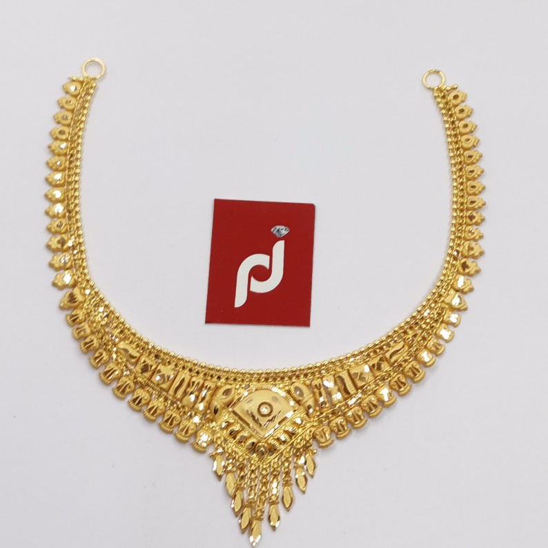 plain gold necklace