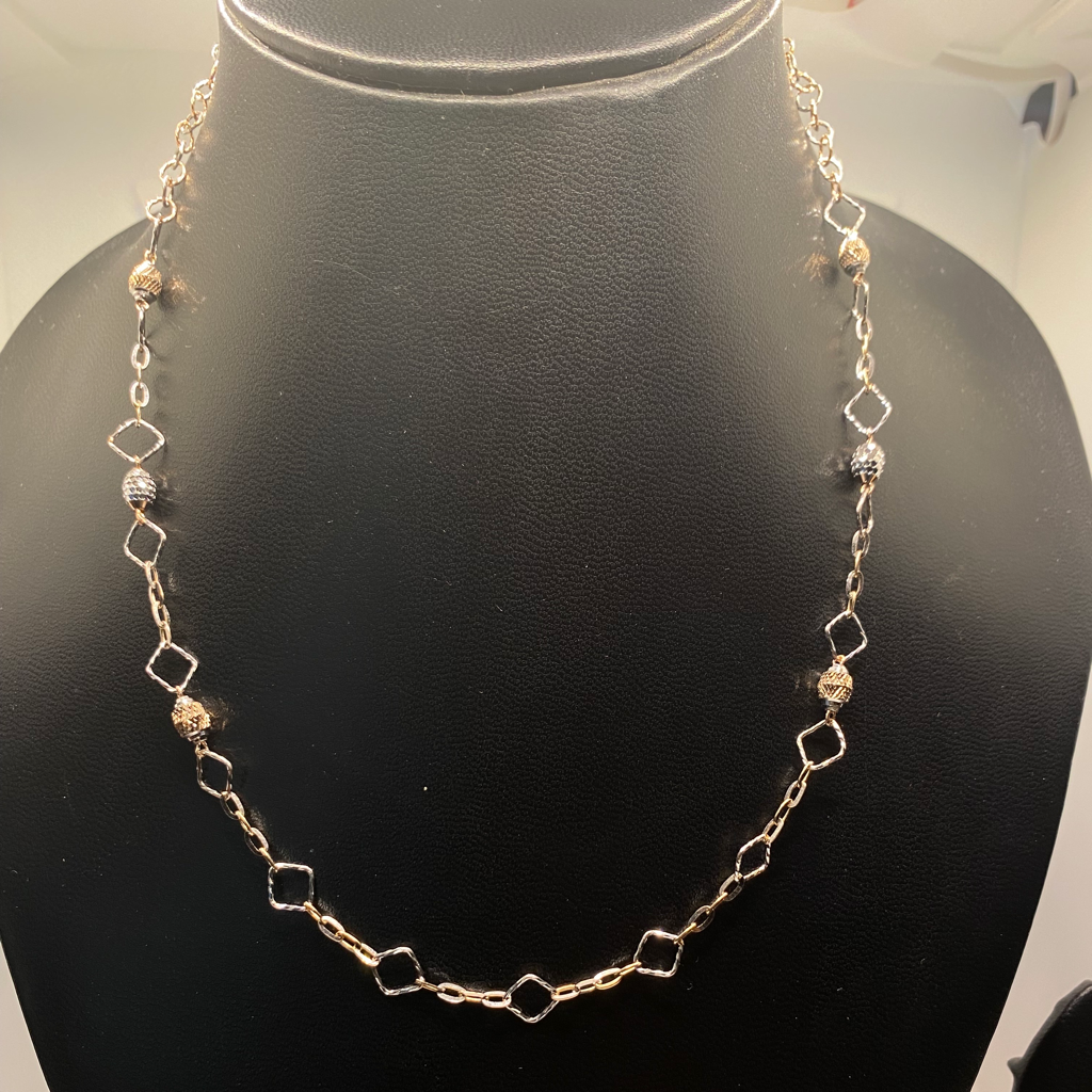 Rose gold with pearl necklace