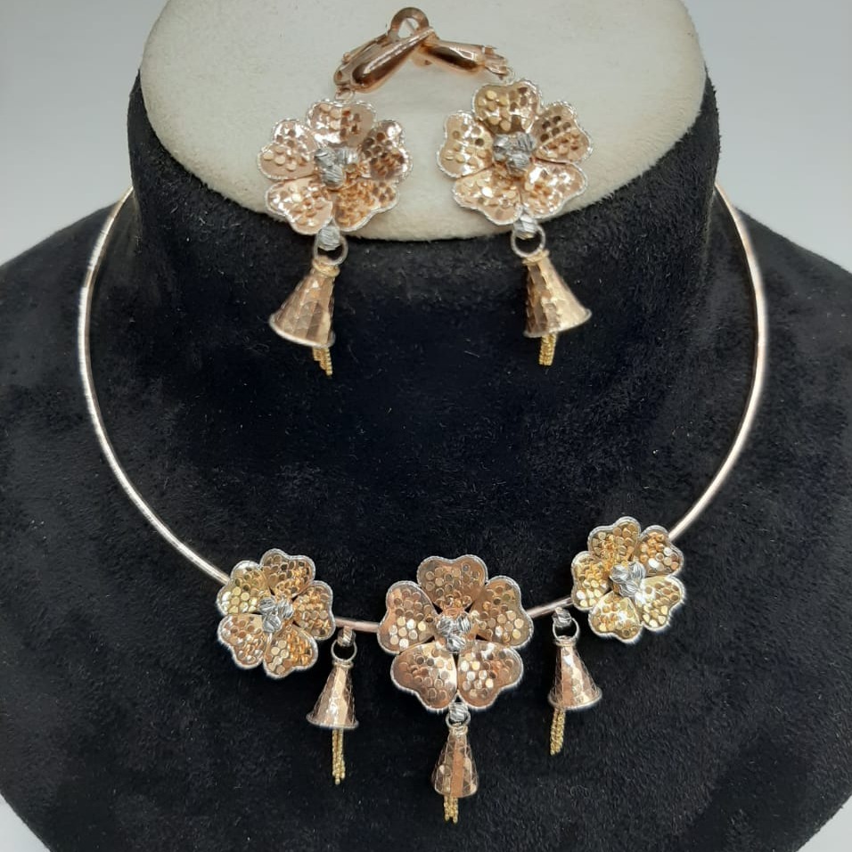 18K Rose Gold Floral Design Necklace Set