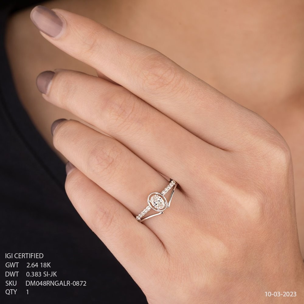 18k Gold Unique Design Diamond Ring