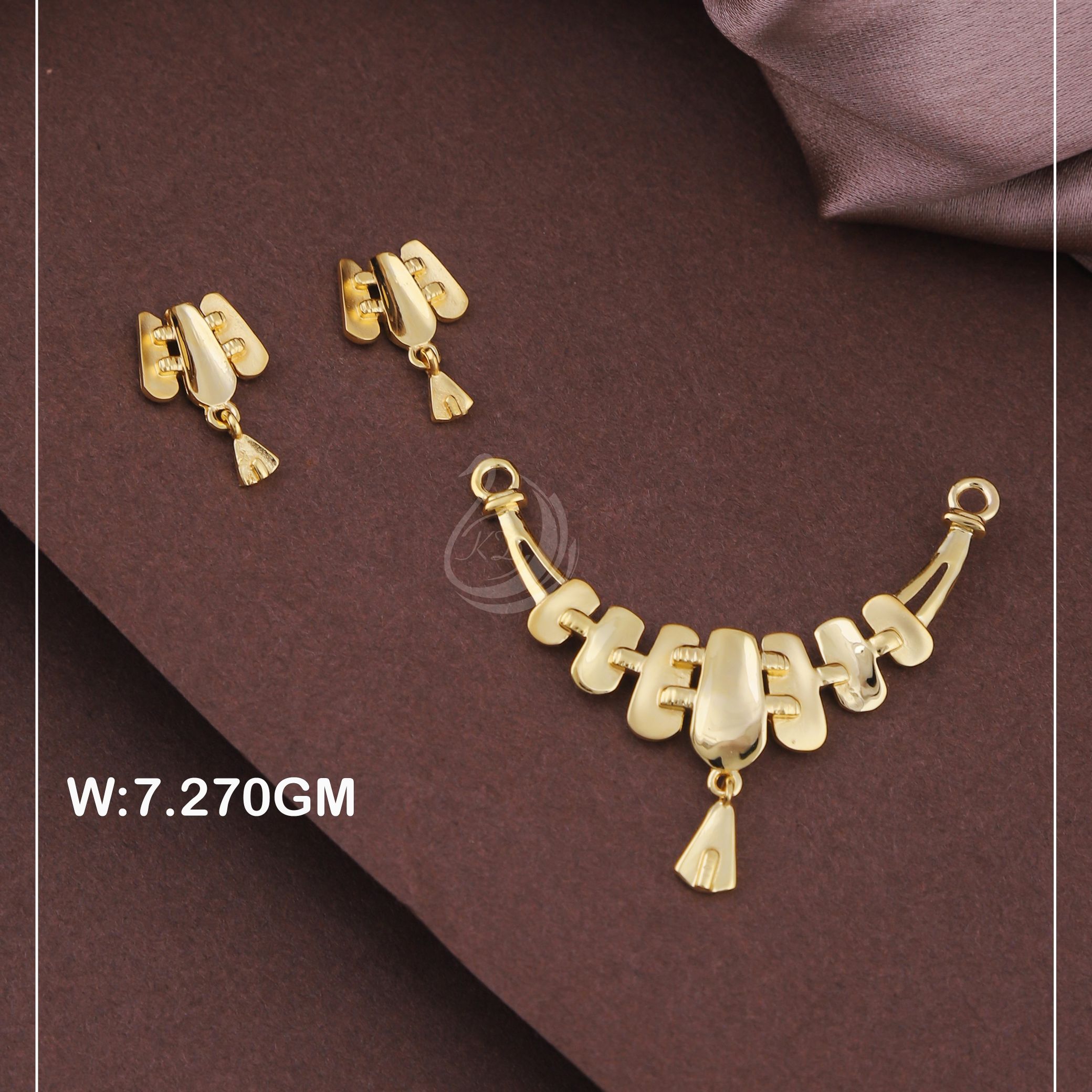 916 Gold Dazzling Pendant Set PS10
