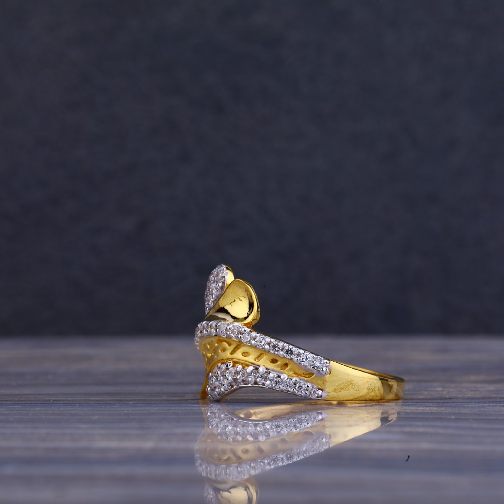 22ct Gold Designer cz Ring LLR58