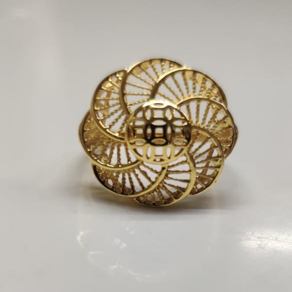22 kt gold casting fancy ladis ring