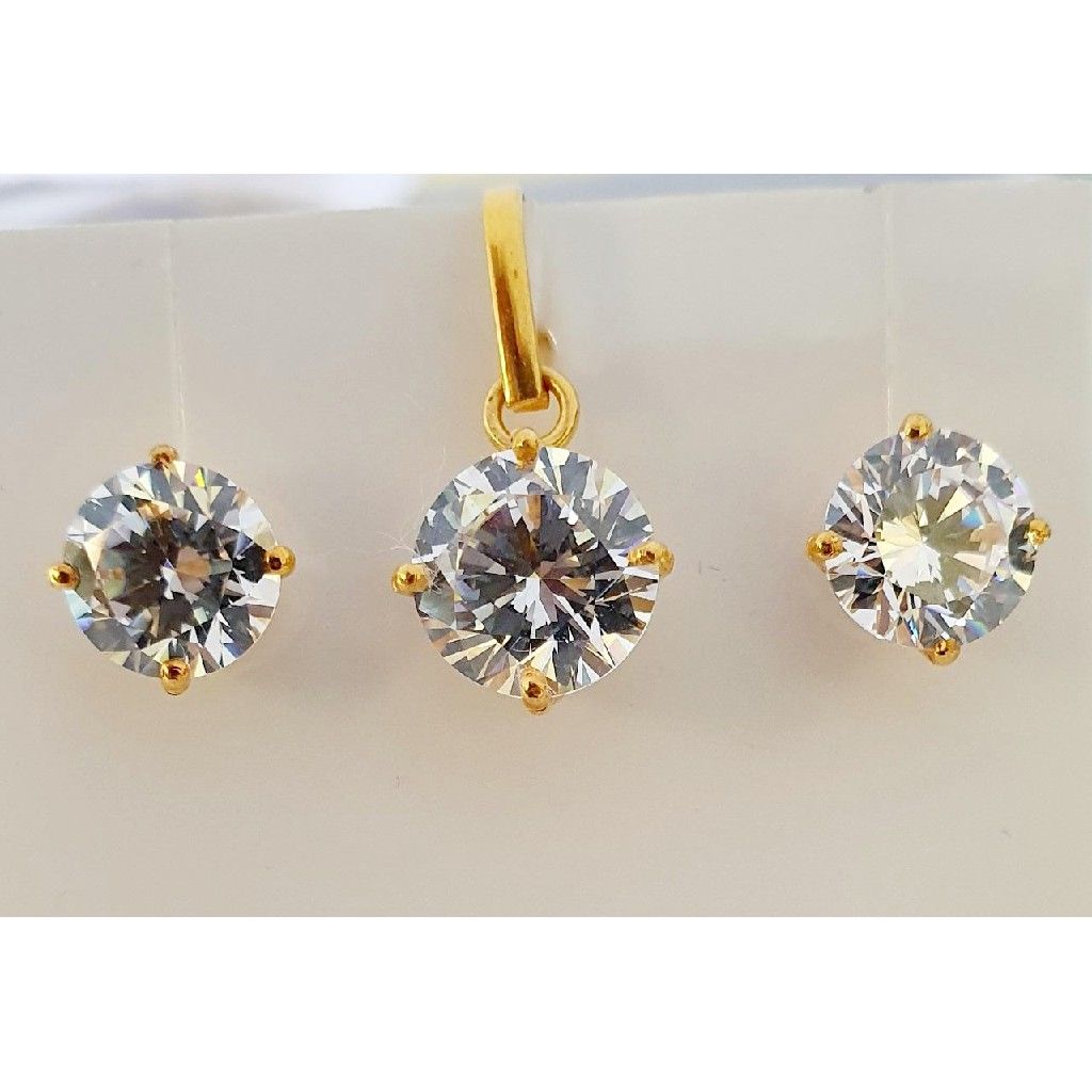 Solitare pendant set