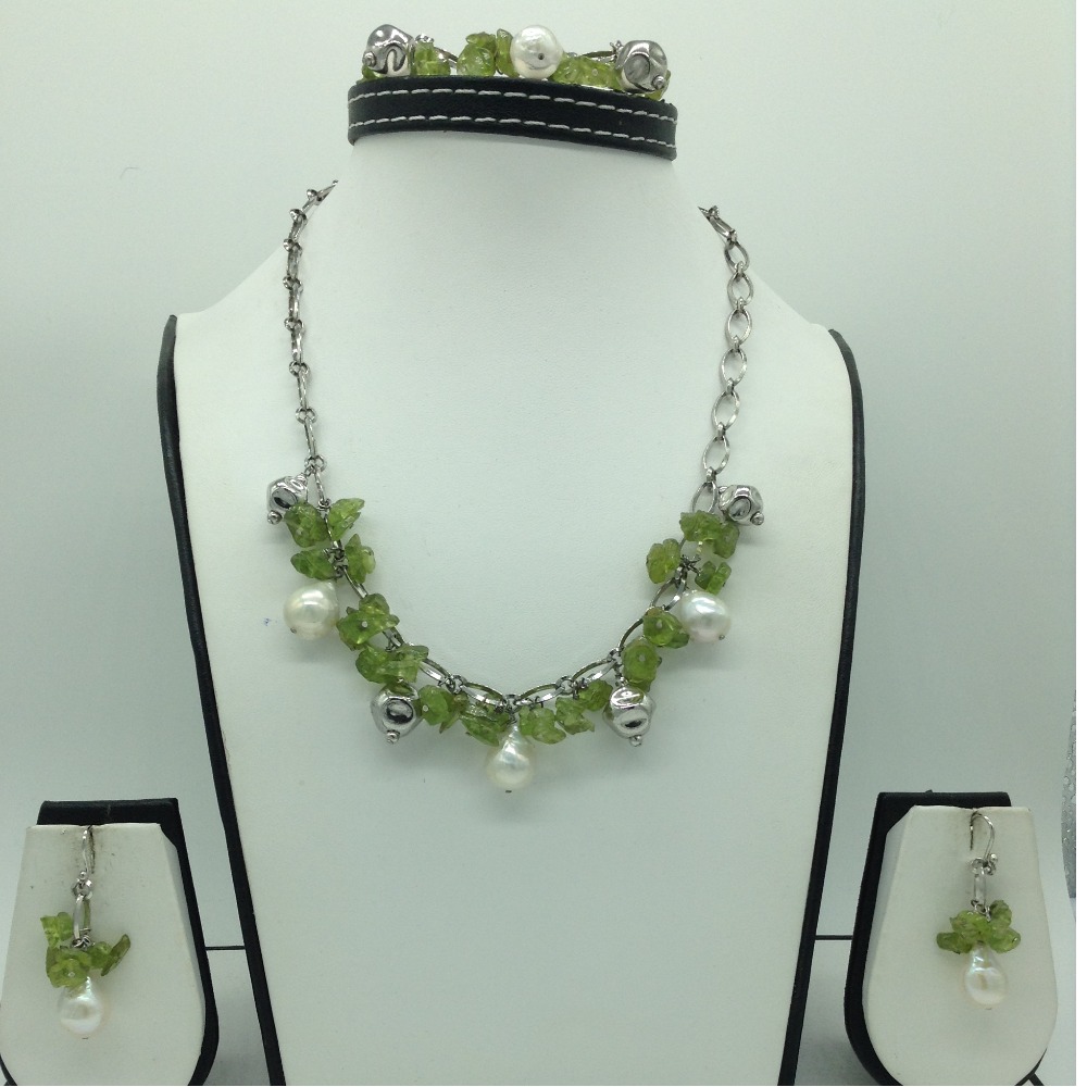 Freshwater white pearls and peridot silver necklace set jnc0077