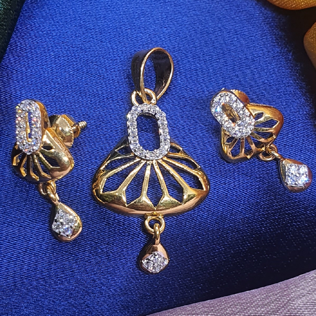 22.k Gold Fency Ledise Pendant Set