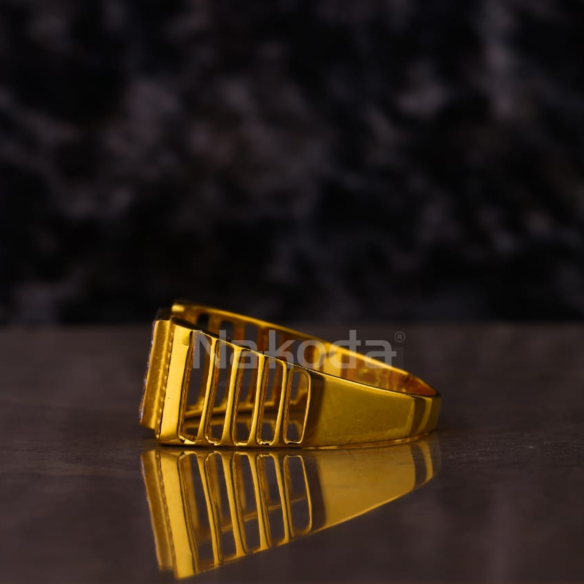 916 Gold Hallmark Gorgeous Men's Ring MR883