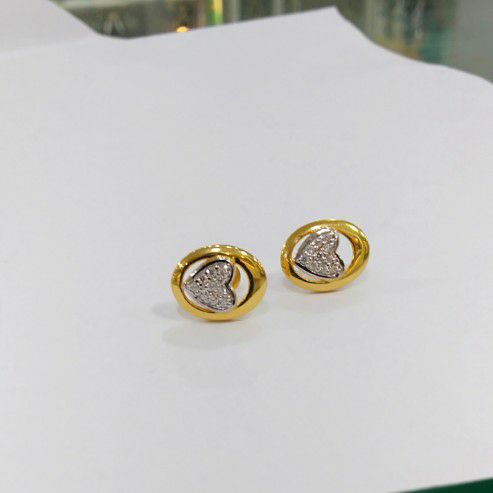 Buy quality 22KT Gold Hallmark Ladies Tops Earrings LTE43 in Ahmedabad