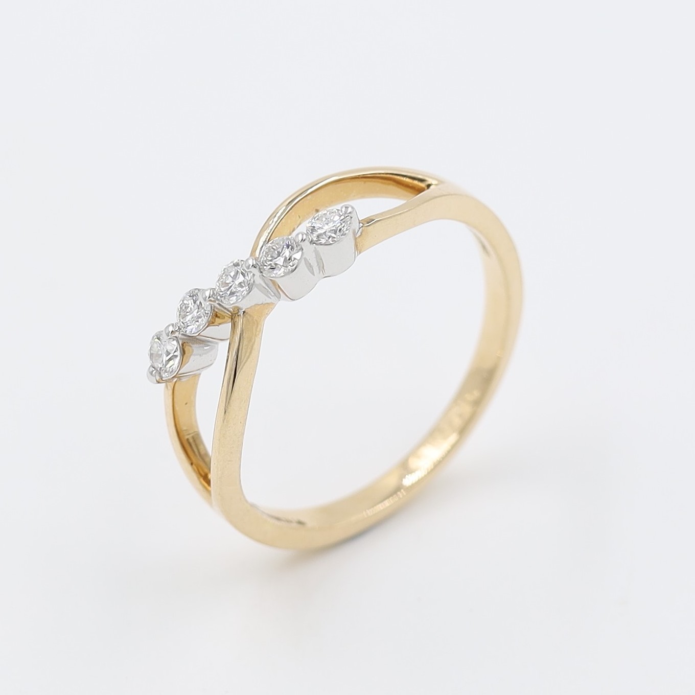 14Kt Classy Leaf Rose Gold Real Diamond Finger Ring