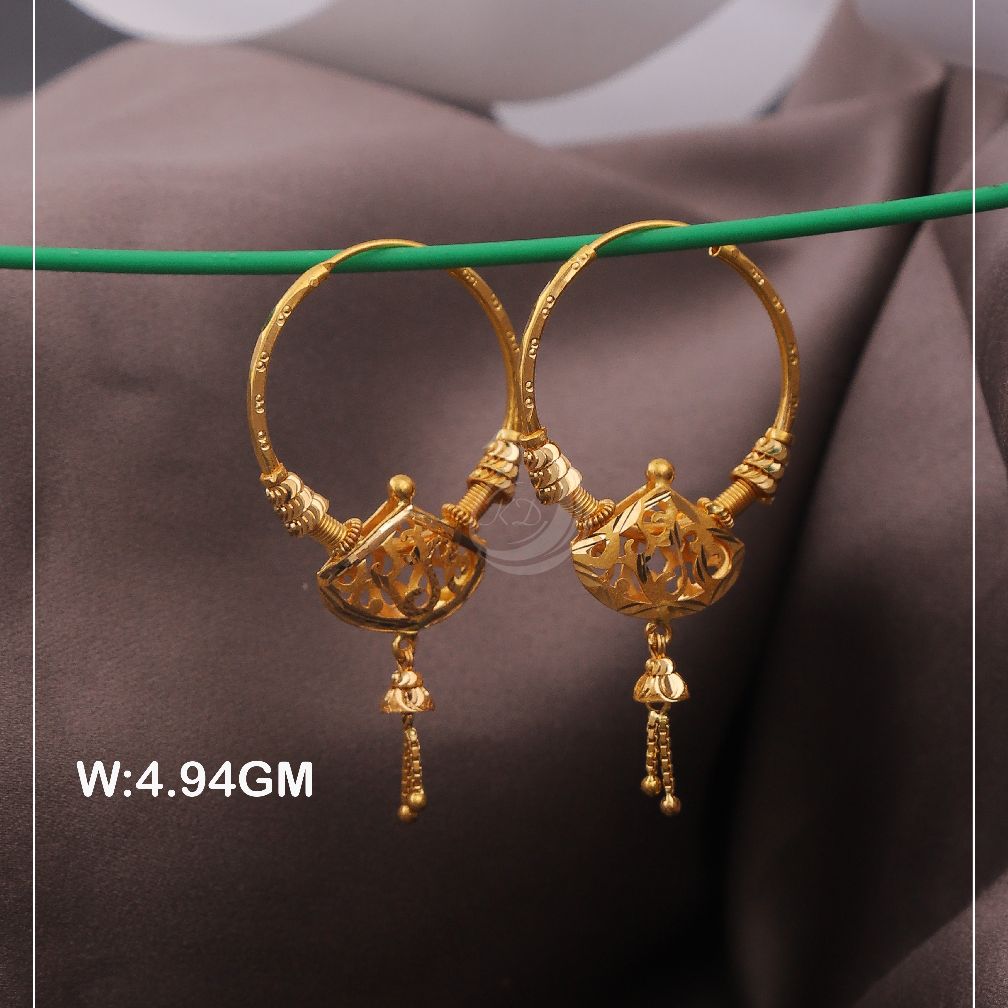 916 Gold Beautiful Latkan Bali Earring