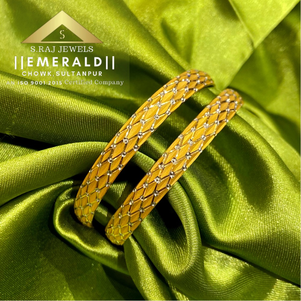22K GOLD BANGLE  (Also Available In 18K Gold)