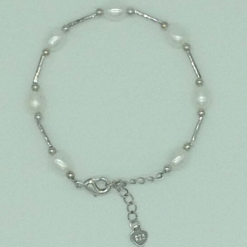 White oval pearls with white pipe alloy chain bracelet jbg0133