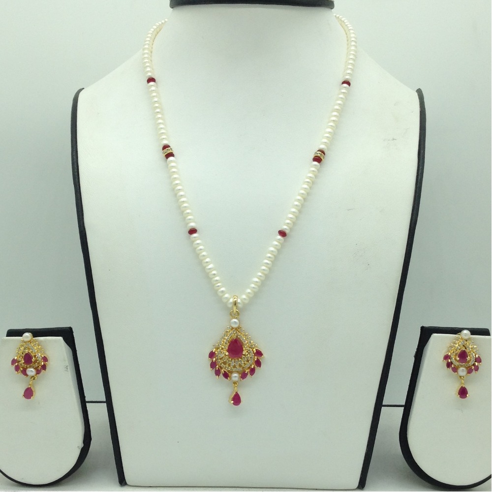 White;red cz pendent set with 1 line flat pearls mala jps0687