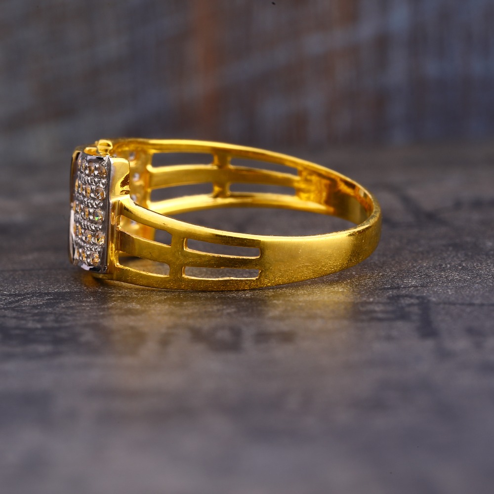 916  Gold Diamond Delicate Gentlemen's  Ring MR594