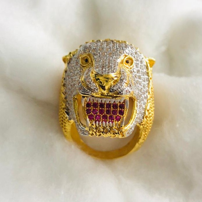 916 gold Gents lion ring