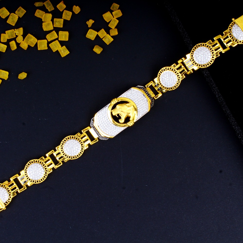 gold lion design Gents bracelet 32