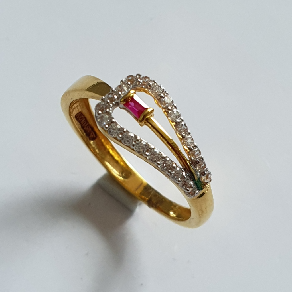 gold diamond fancy design ring