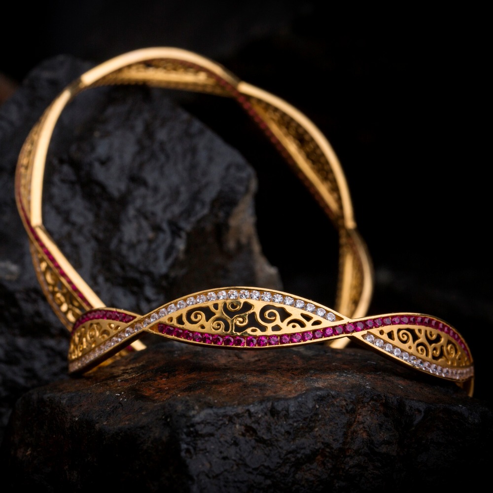 18KT Real Diamond Ladies Designer Bangle