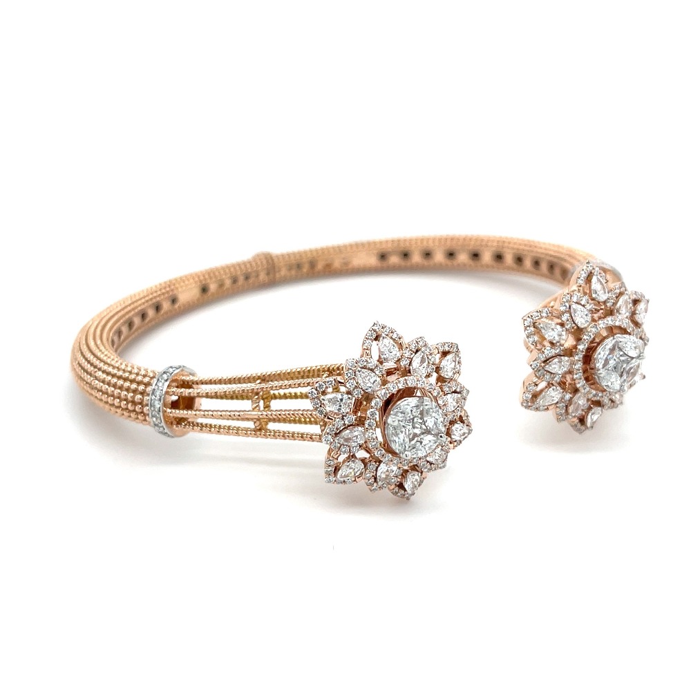 Designer Royale Diamonds Bracelet for Special Occasions